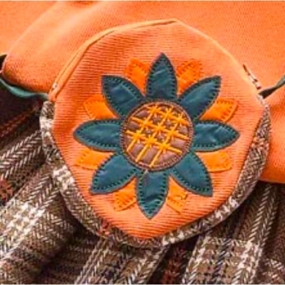 Fall/winter girls long sleeve top, plaited skirt and bag set - Picture 4 of 8